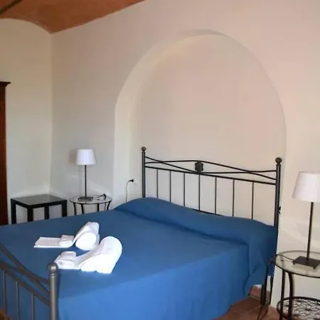 Apartment Mit Garten In Campiglia Marittima