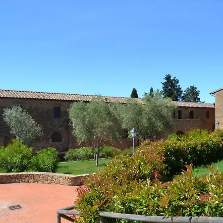 Apartment Mit Garten In *